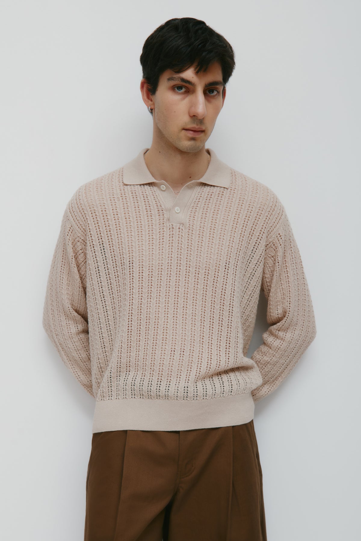 Model is 6’1” and is wearing a size L.