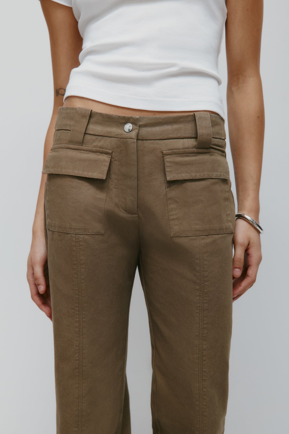 Pantalon à poches Heka pour femme en brun kaki
