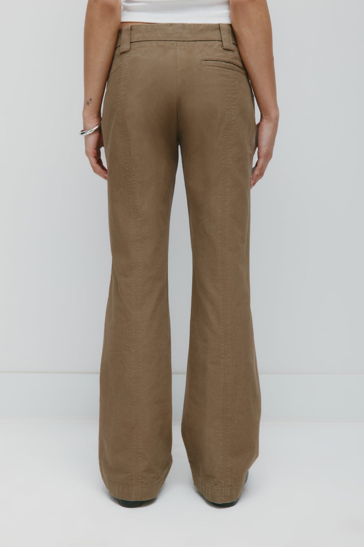 Pantalon à poches Heka pour femme en brun kaki