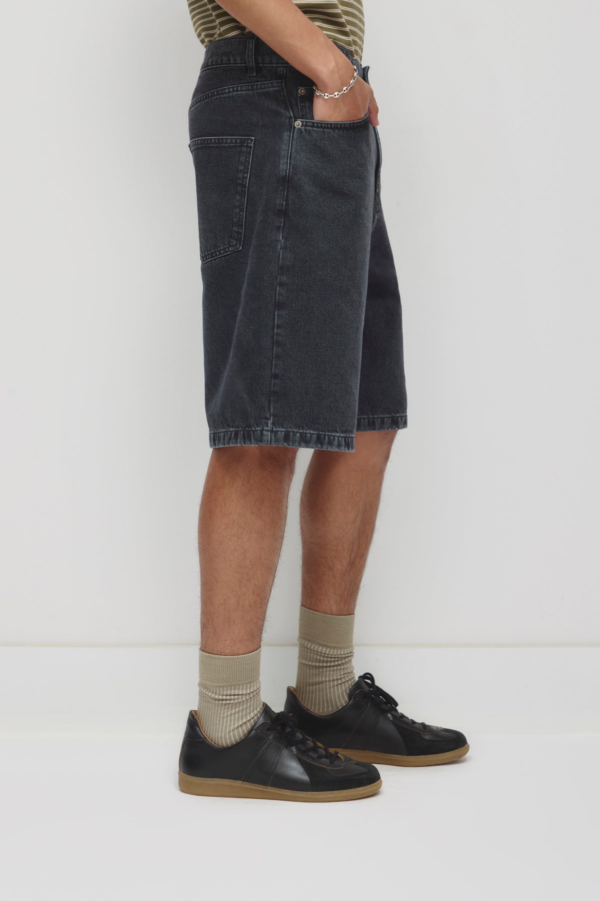 Short en jean Antifit unisexe en washed Black