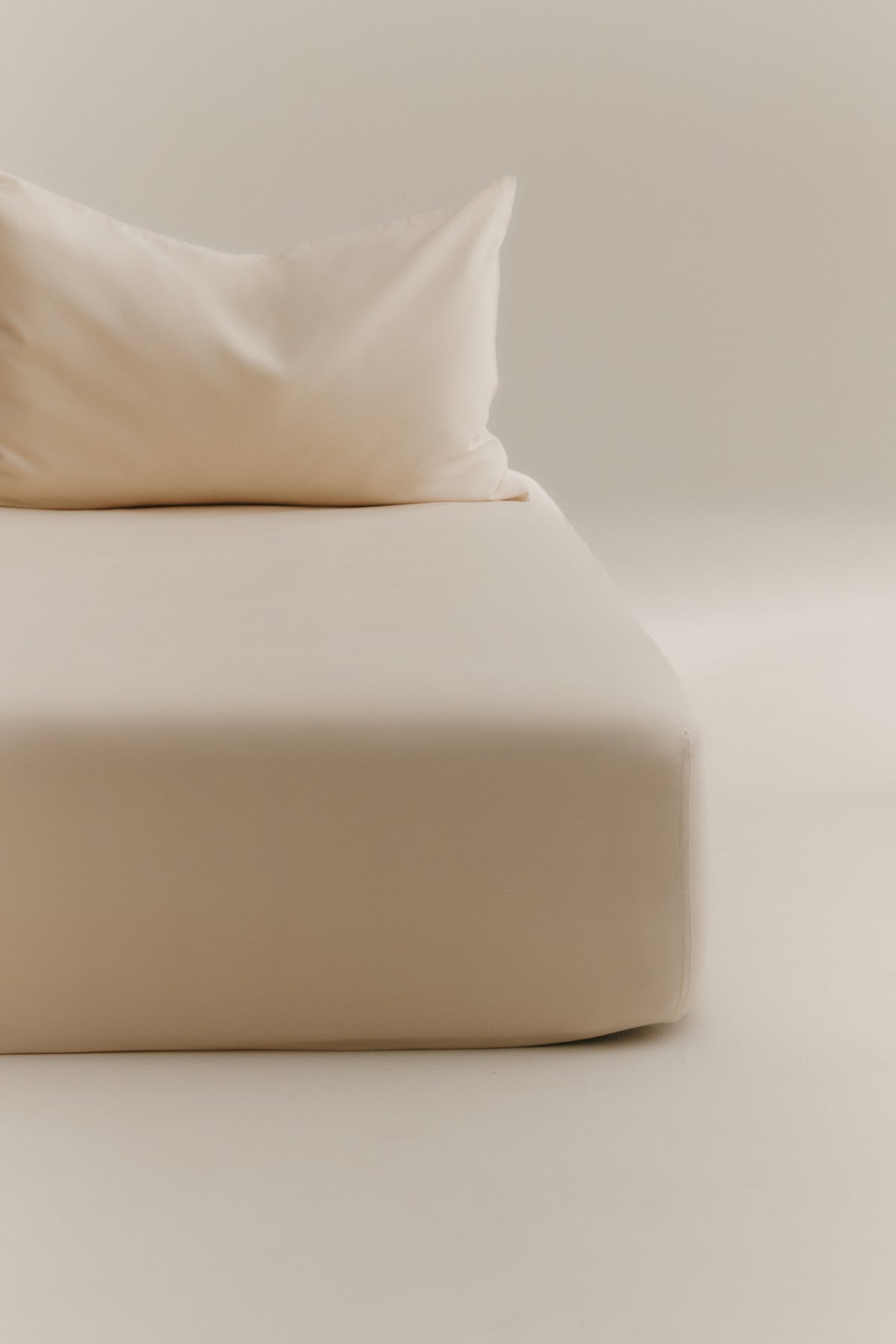 Ensemble drap-housse et taie d'oreiller en naturel