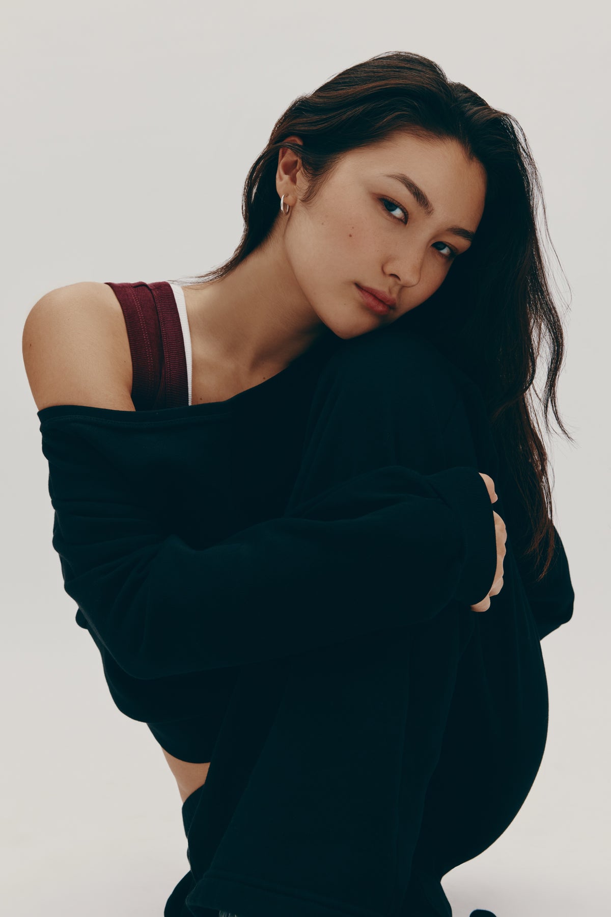 Sweat-shirt à épaules dénudées pour femme en noir