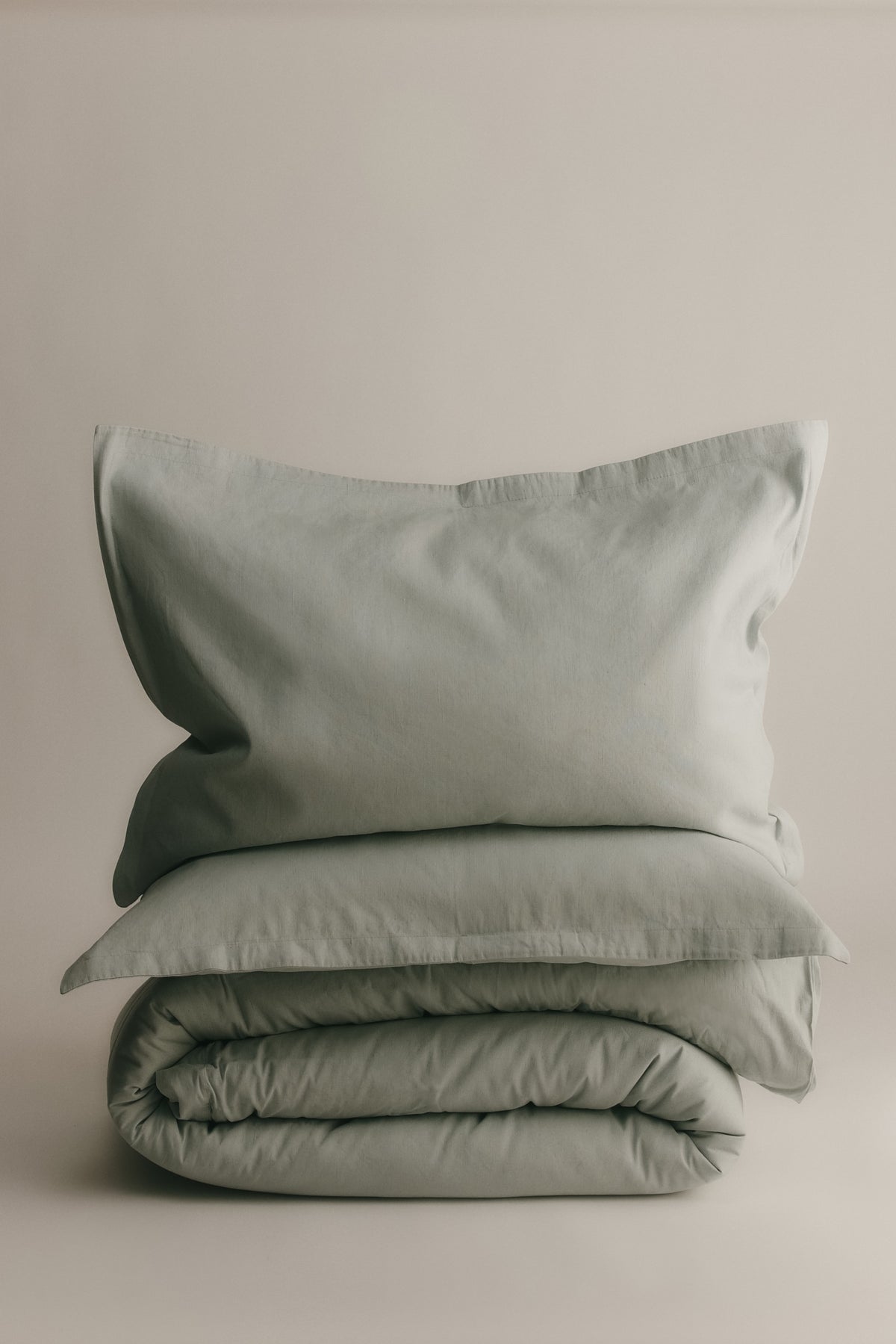 Ensemble housse de couette et taies d'oreiller en lin en gris puritain