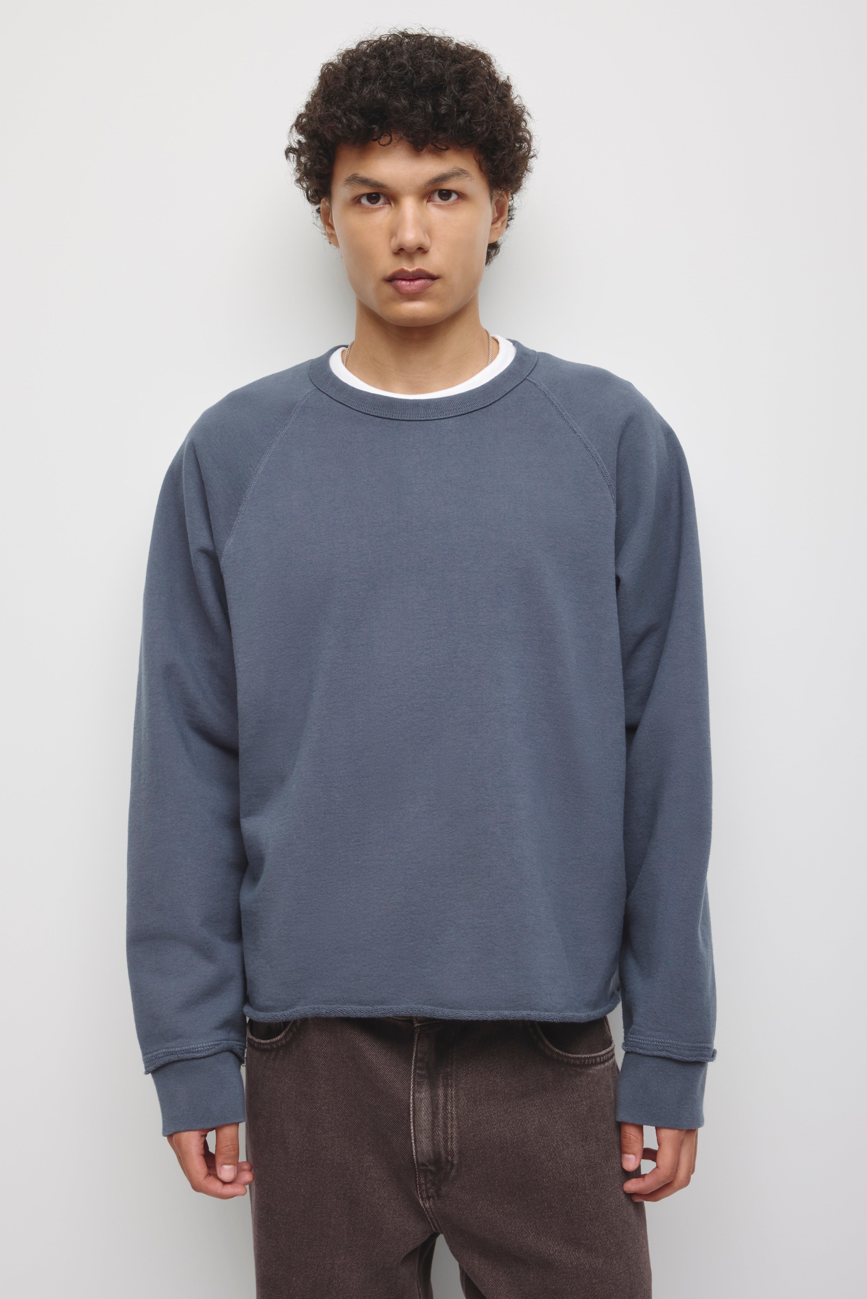 Men's Asr Cut-off Crewneck in Faded Navy