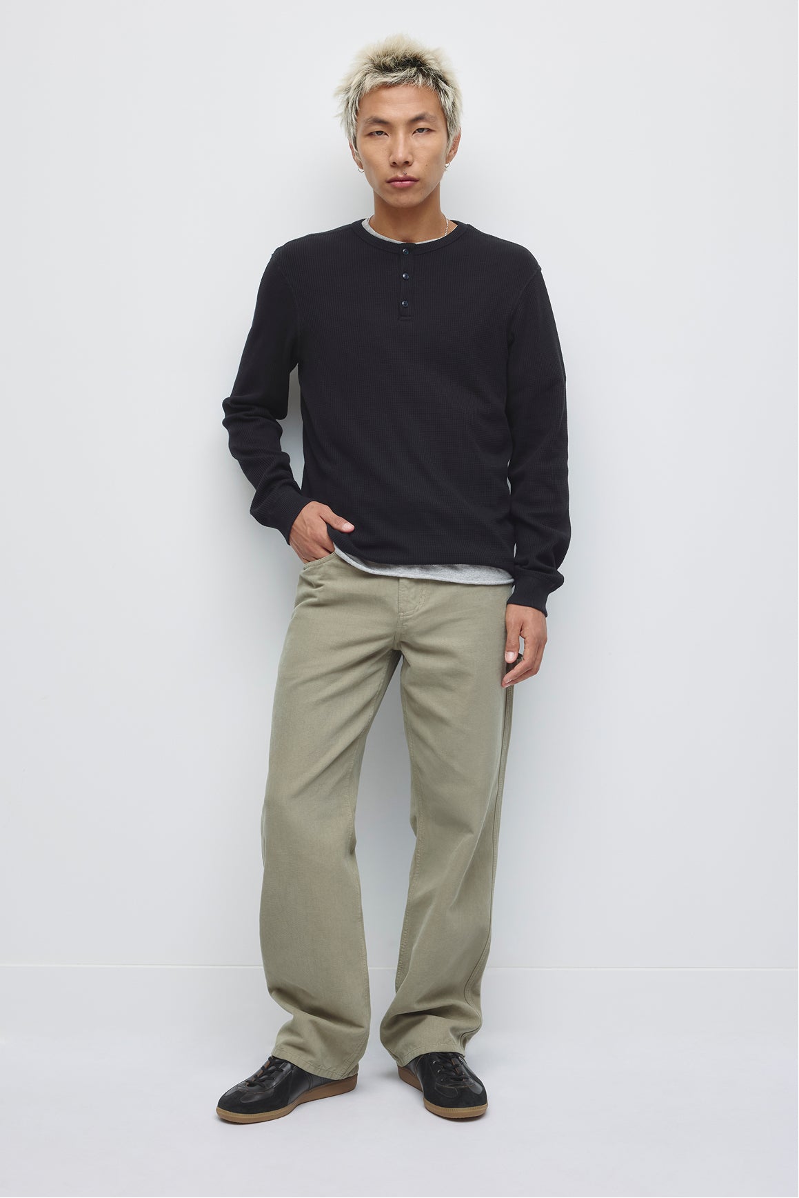 Le Atlas Waffle Henley pour homme en noir
