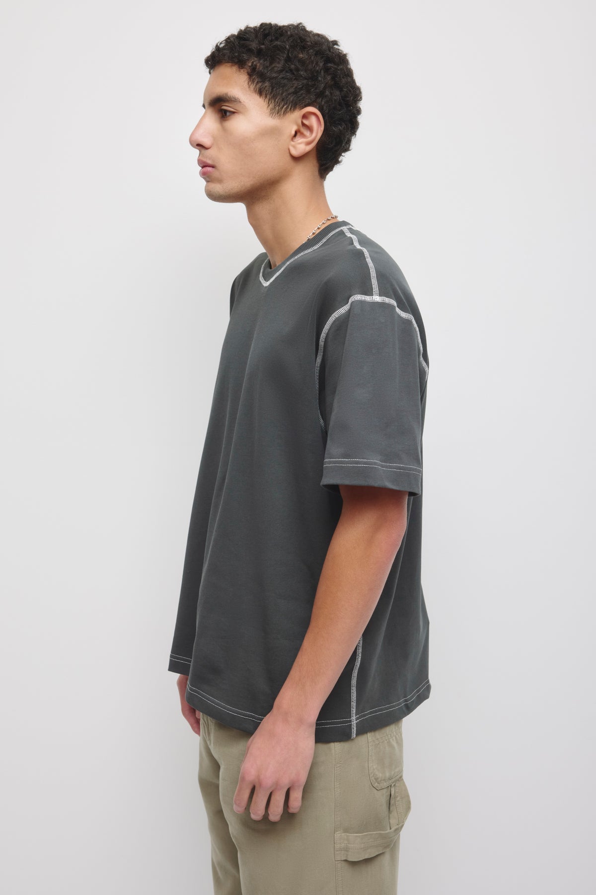 Contrast Crew pour homme en presque noir