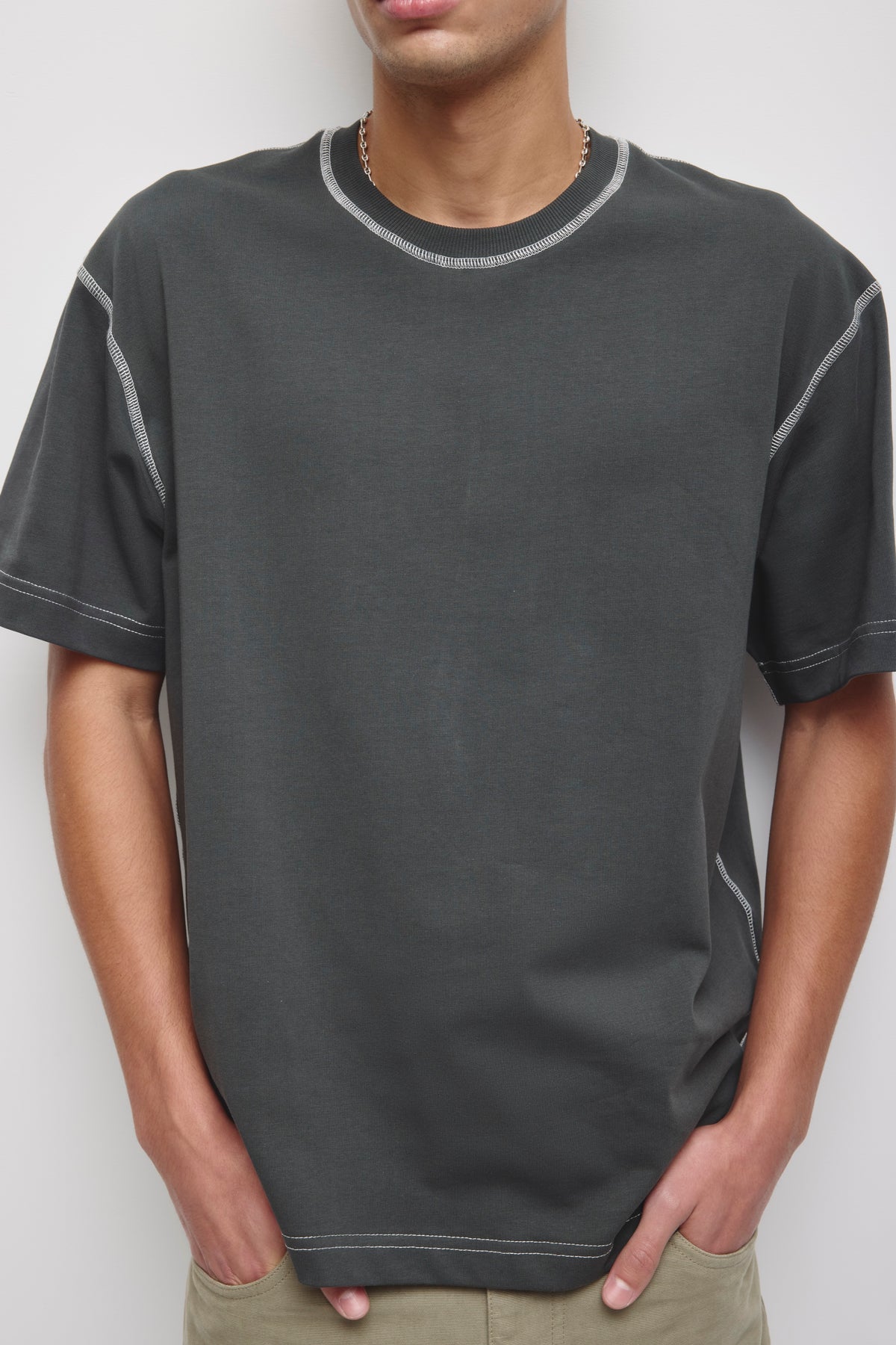 Contrast Crew pour homme en presque noir