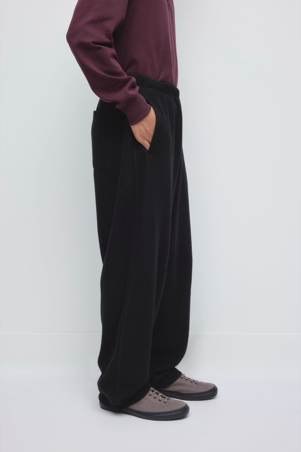 Pantalon douillet pour hommes en noir