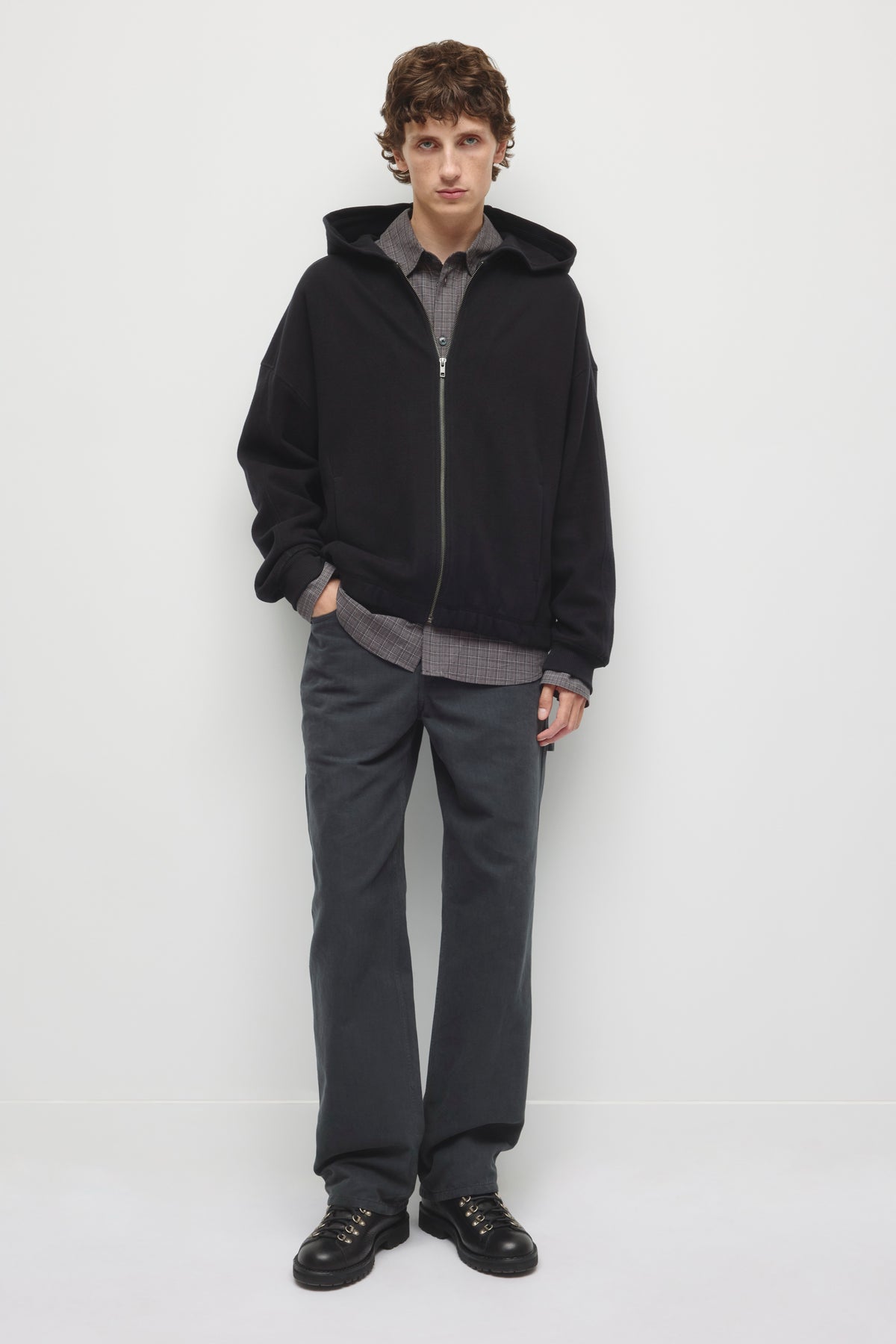 Sweat à capuche zippé confortable pour hommes en noir