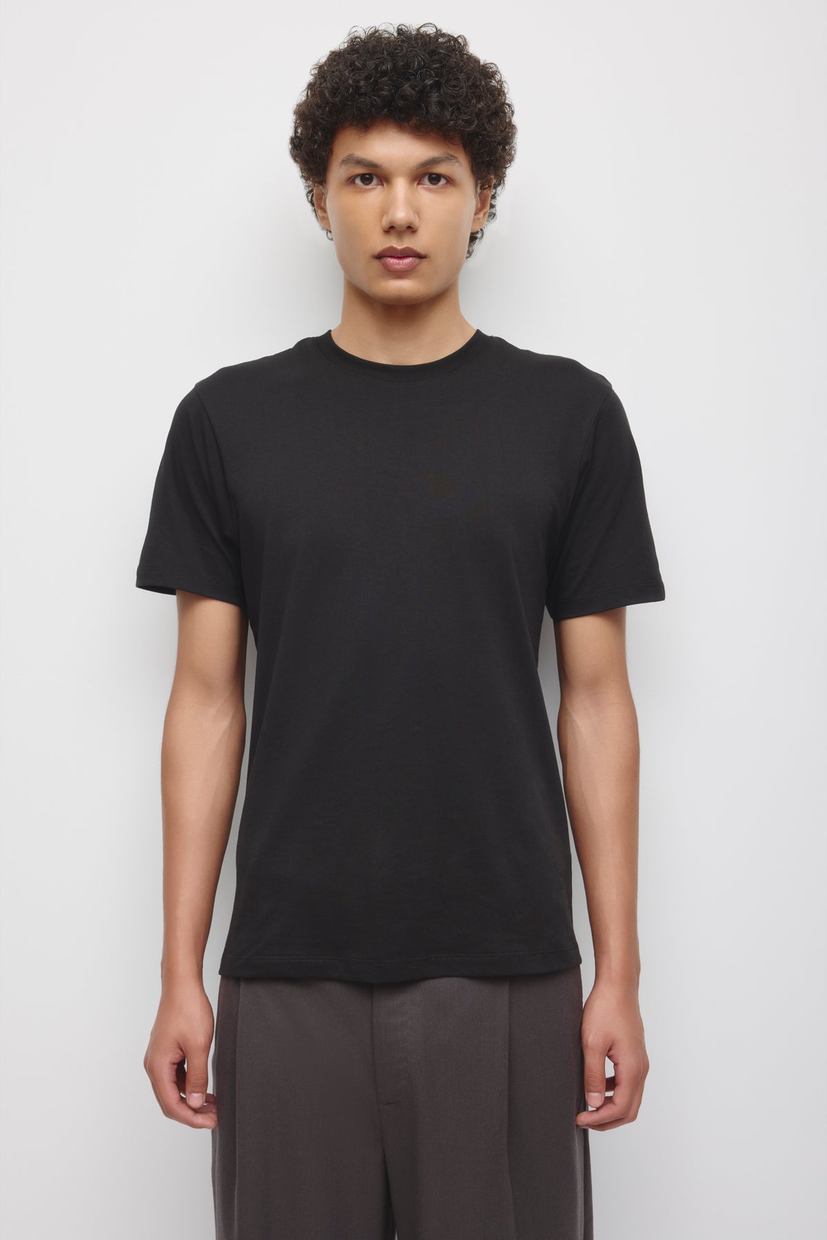 Men's Essential Crew in Black