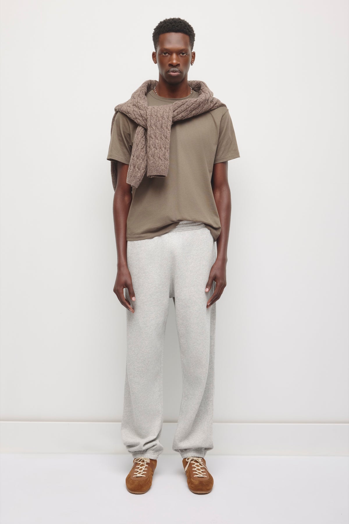 Model is 6'2 and is wearing size M.