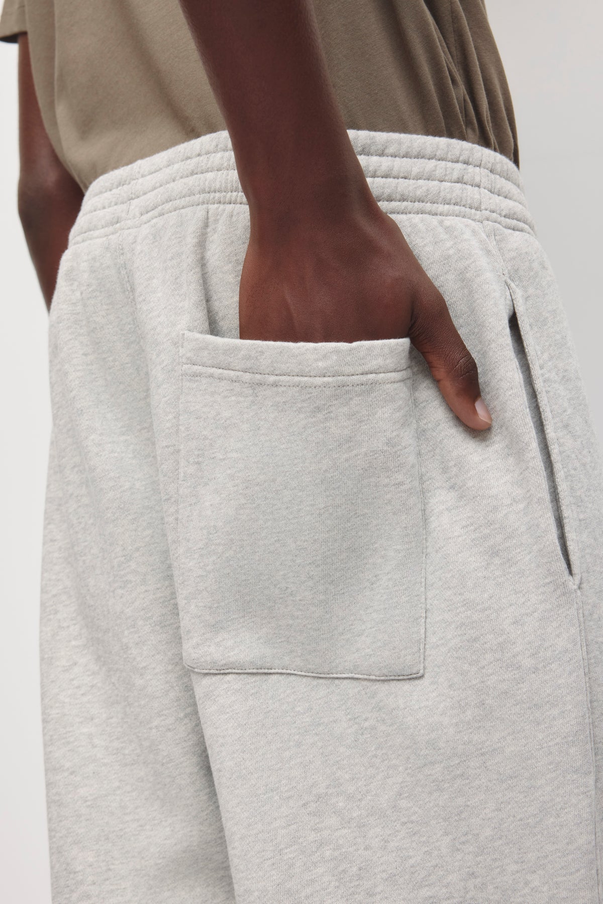 Pantalon de survêtement essentiel pour hommes en gris chiné