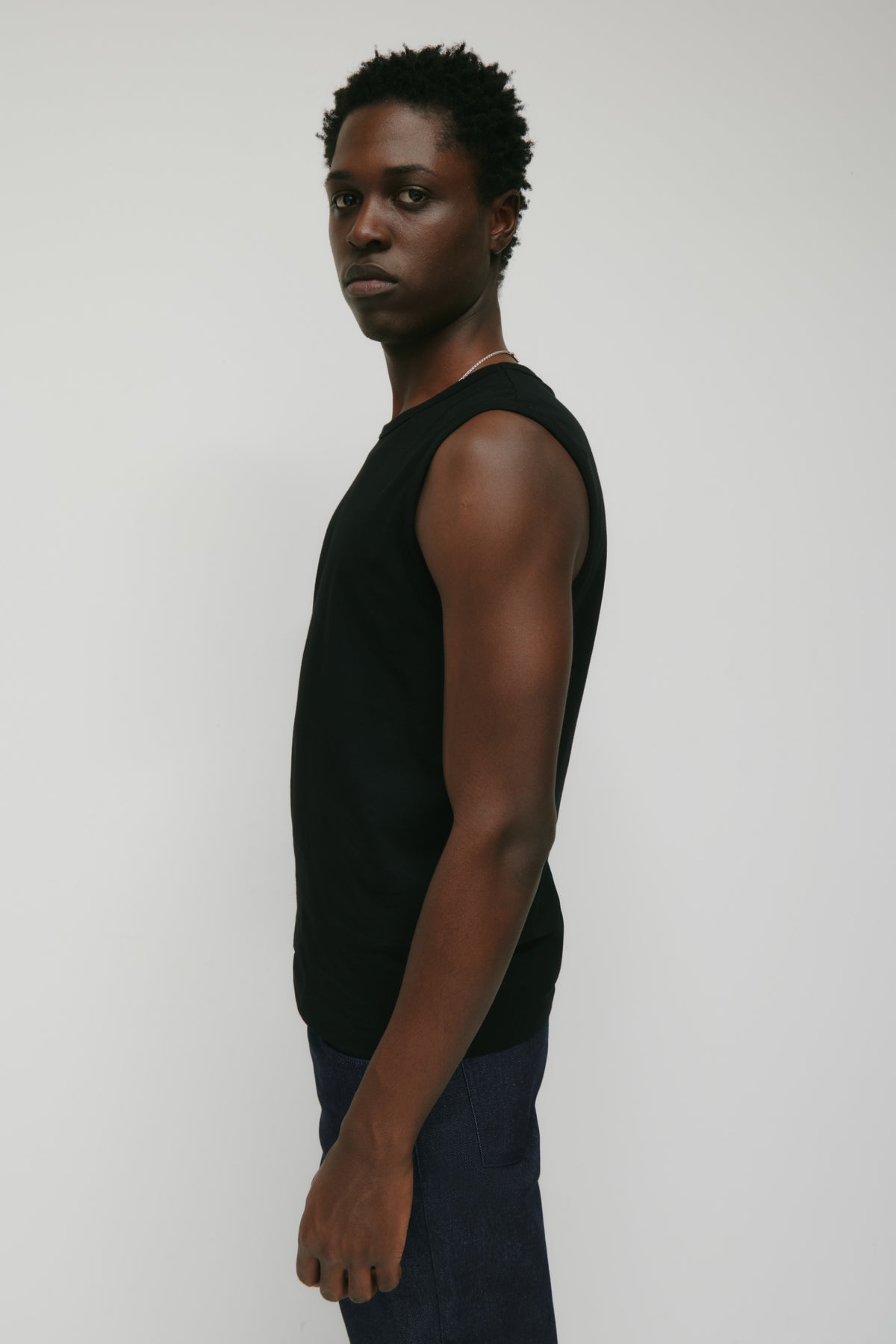 Débardeur ajusté pour homme en noir