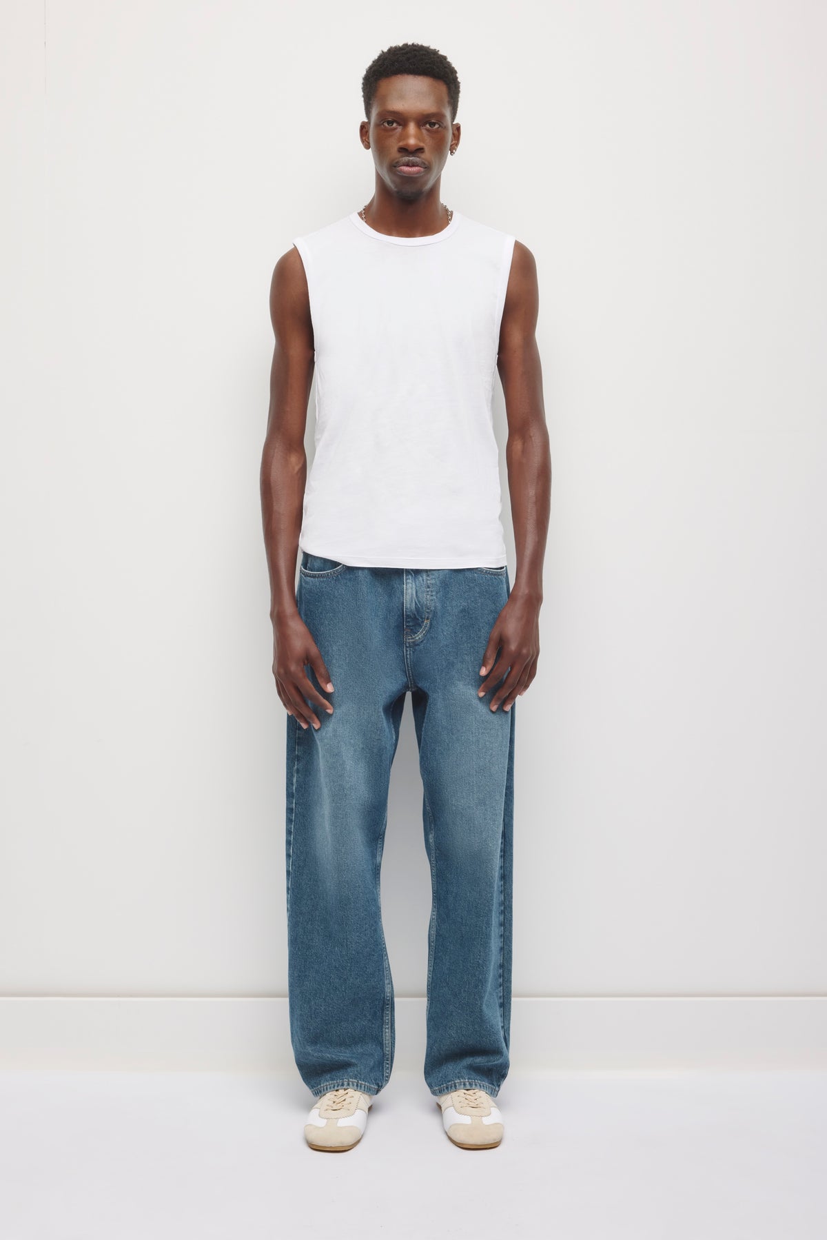 Débardeur ajusté pour homme en blanc