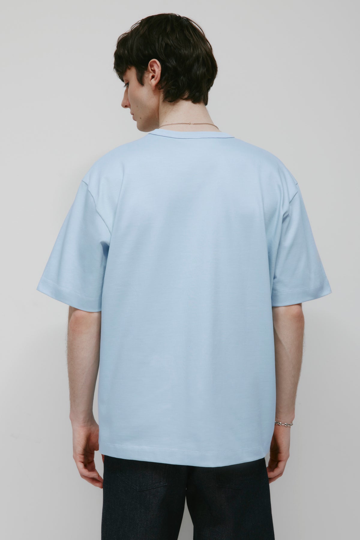 T-shirt à col rond pour homme en aura bleue