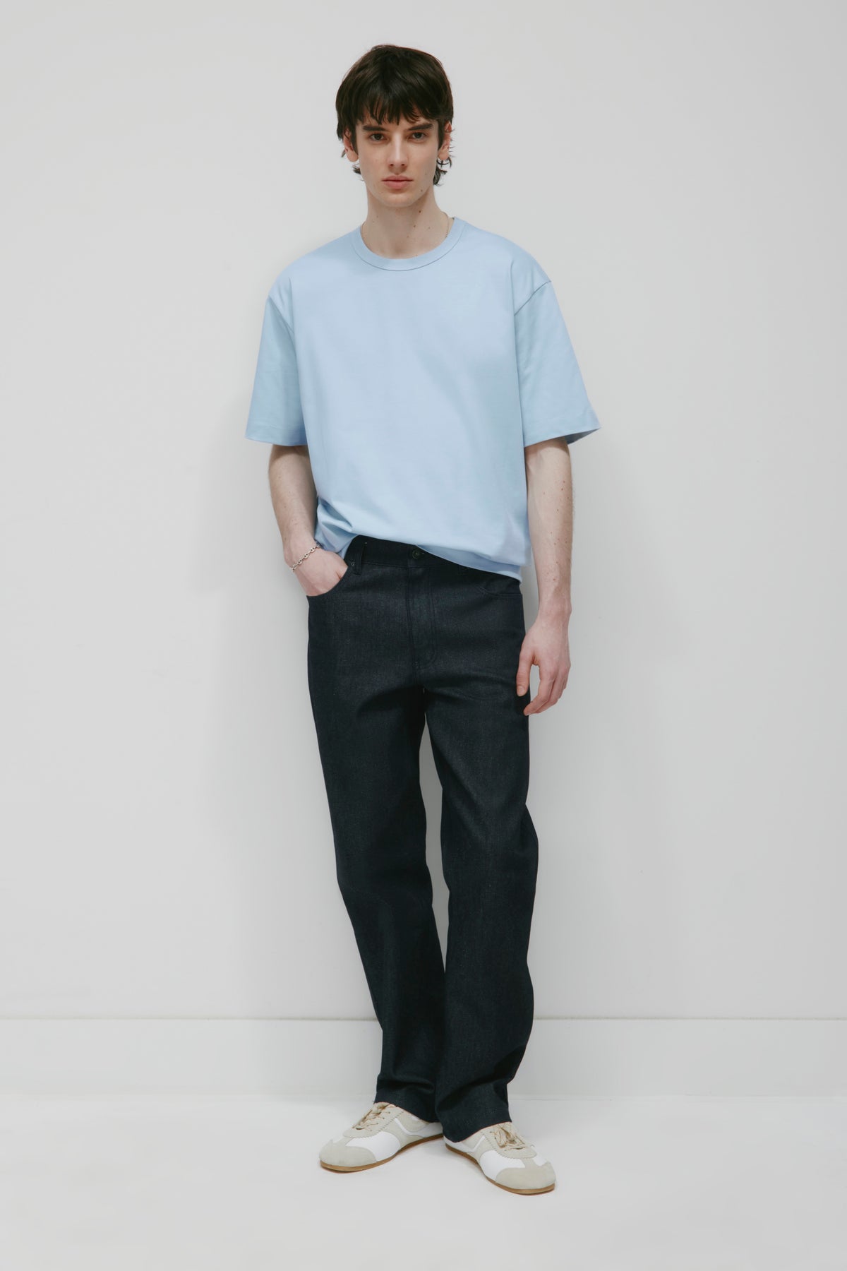 T-shirt à col rond pour homme en aura bleue