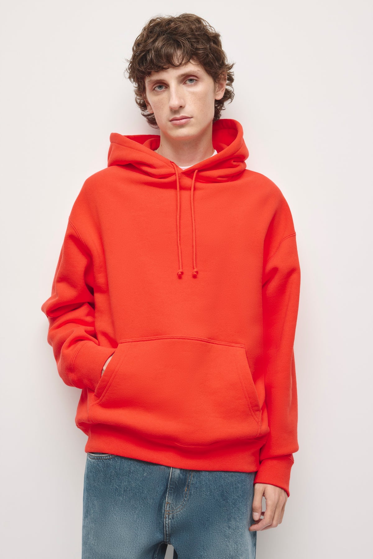 Model is 6’0” and is wearing a size M.
