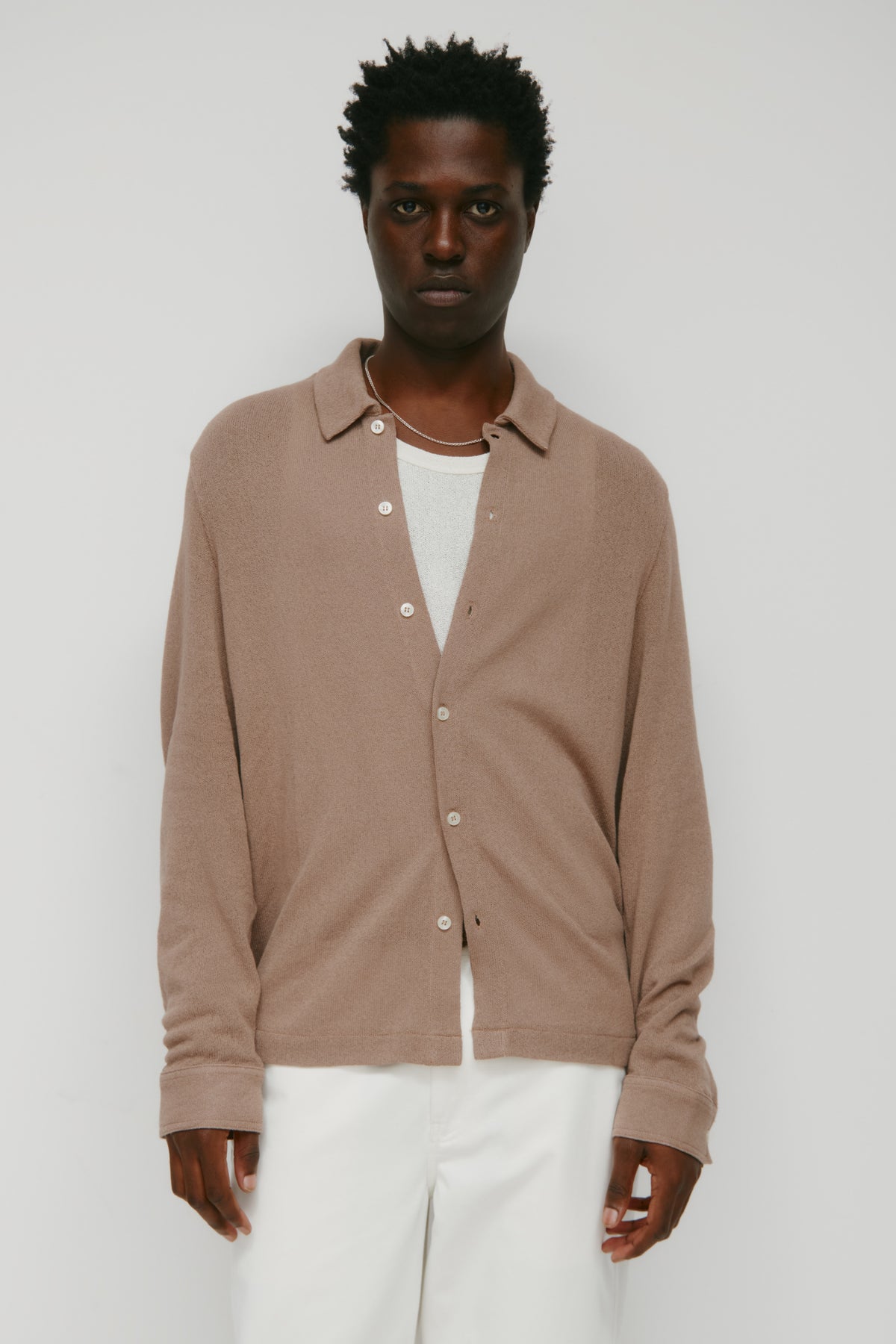 Model is 6’2" and is wearing a size L.