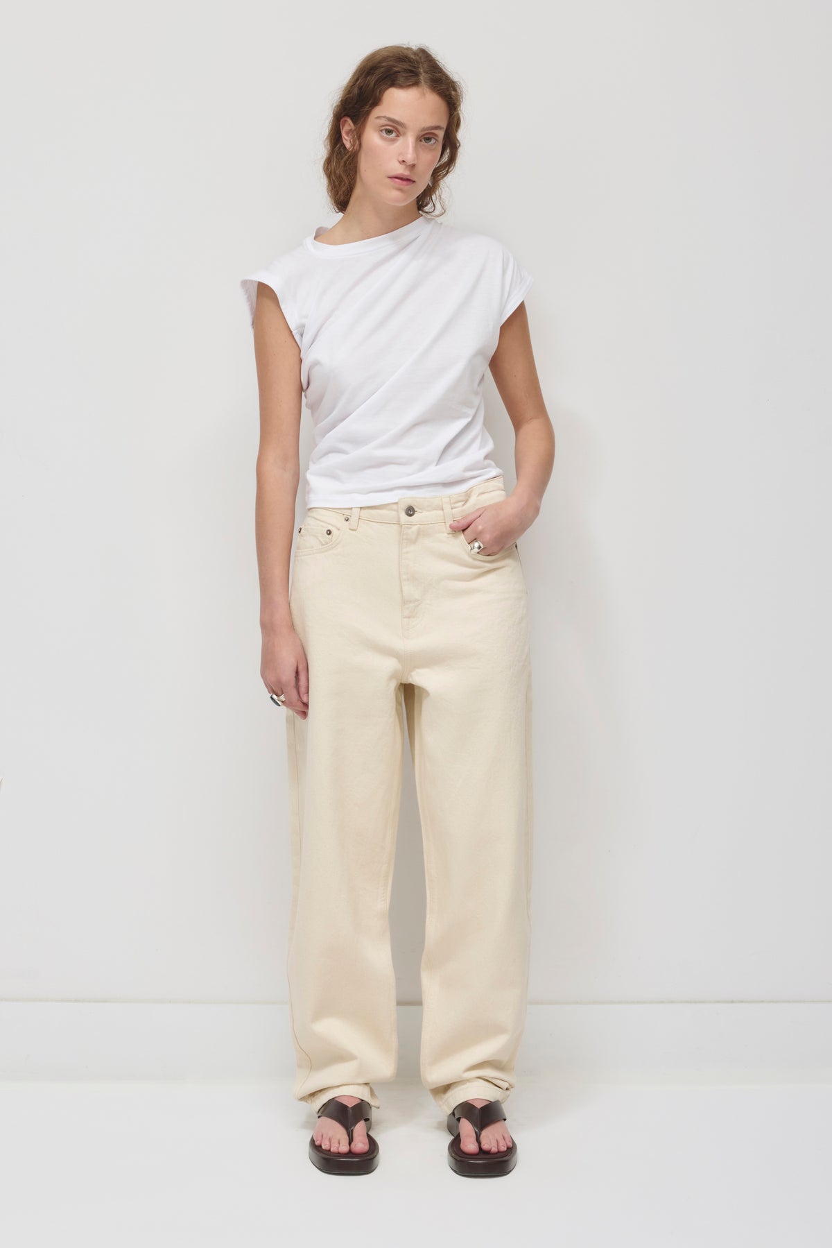 Model is 5’9” and is wearing a size 28.