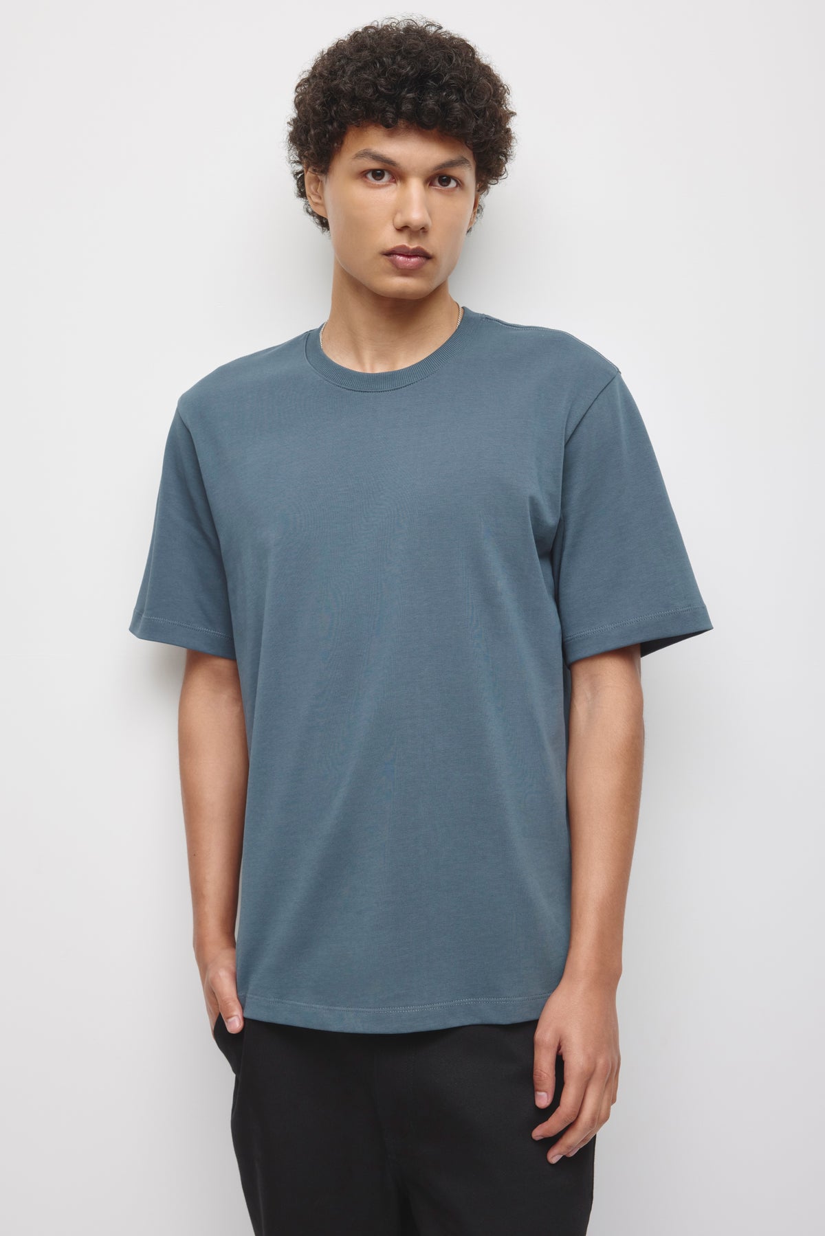 T-shirt d'épaisseur moyenne pour hommes en dark Slate