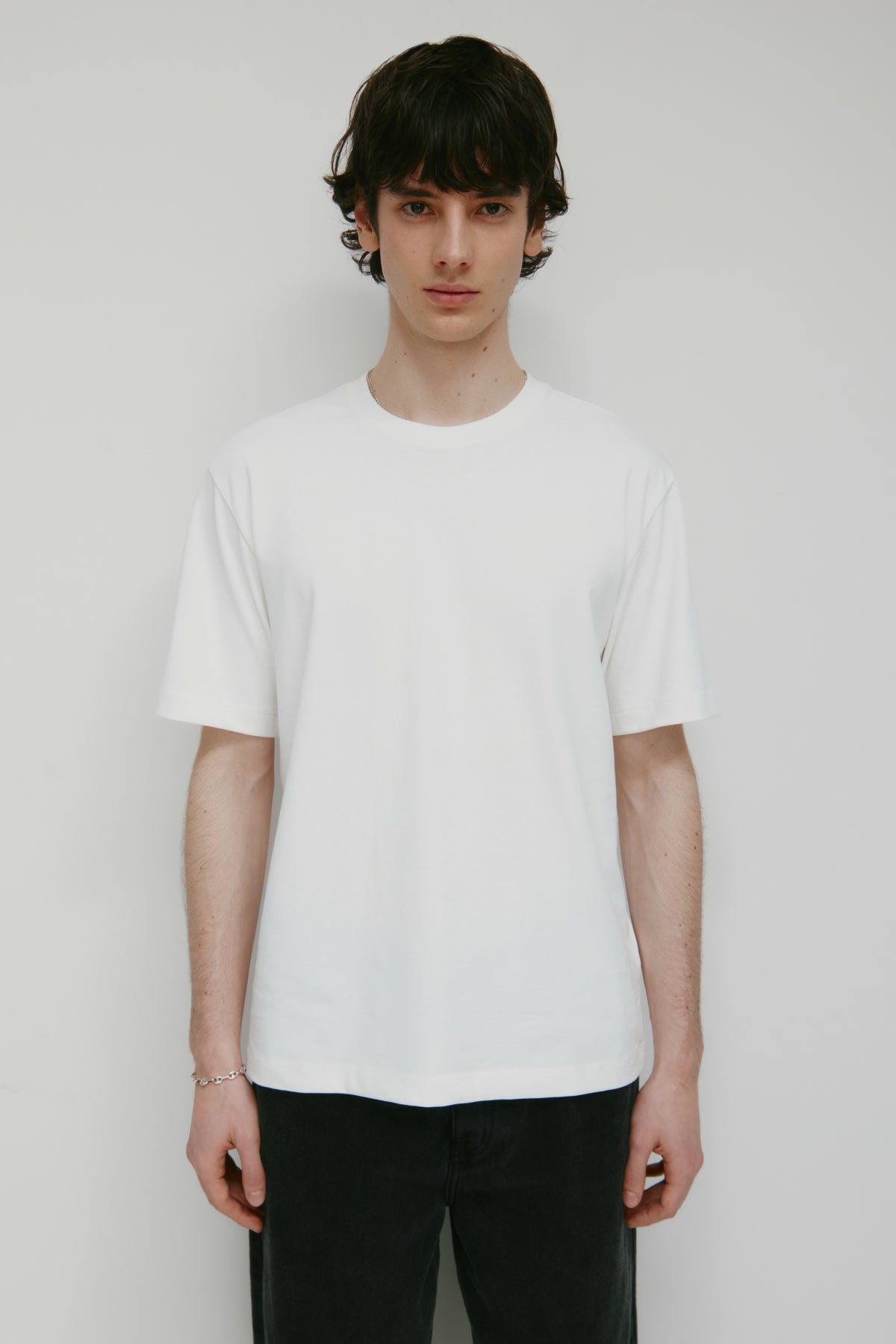 T-shirt d'épaisseur moyenne pour hommes en blanc
