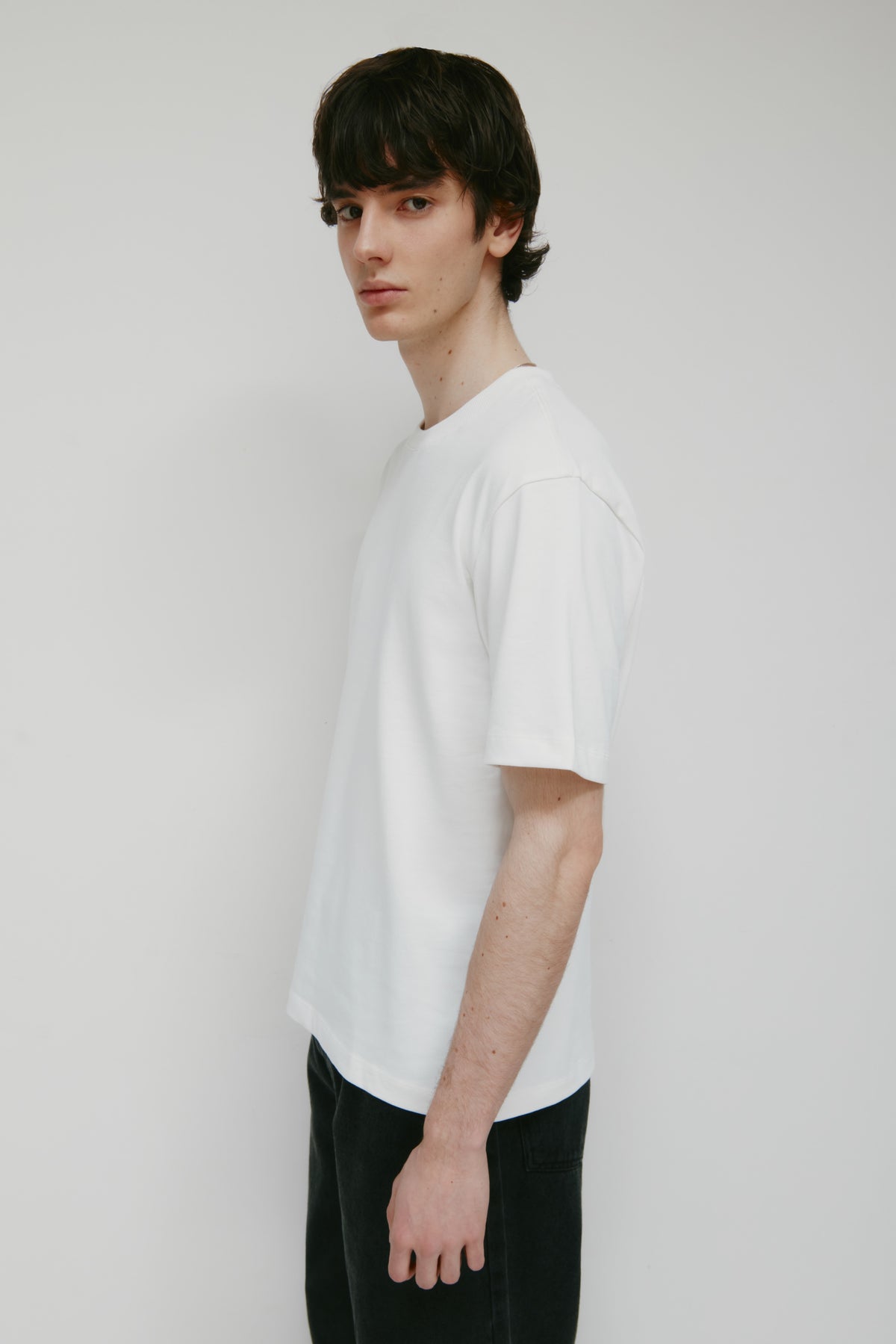 T-shirt d'épaisseur moyenne pour hommes en blanc