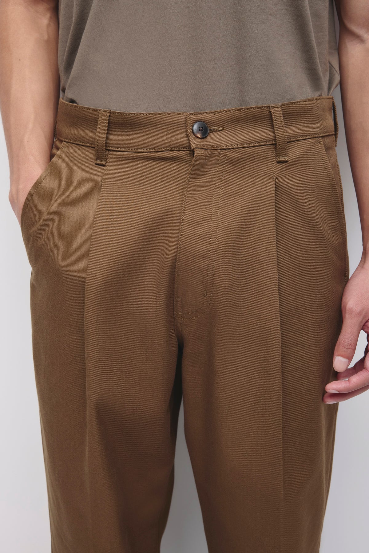 Men's Nilus Trouser in Walnut