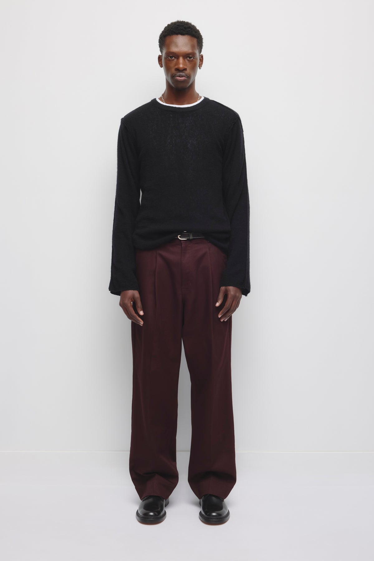 Model is 6’2” and is wearing a size 32.