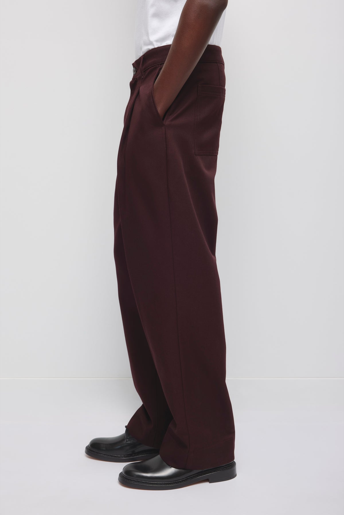 Men's Nilus Trouser in Chocolate Plum