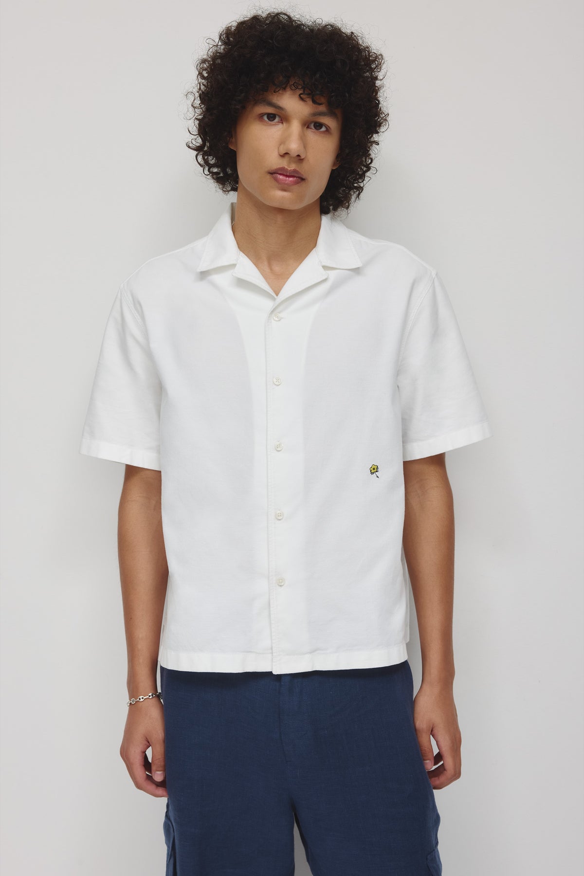 Model is 6'2.5" and is wearing a size M. 