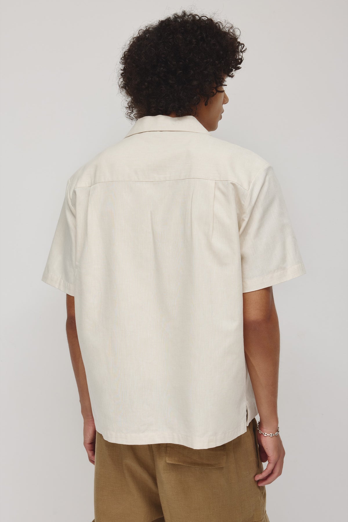 Chemise de camp en lin pour hommes en naturel