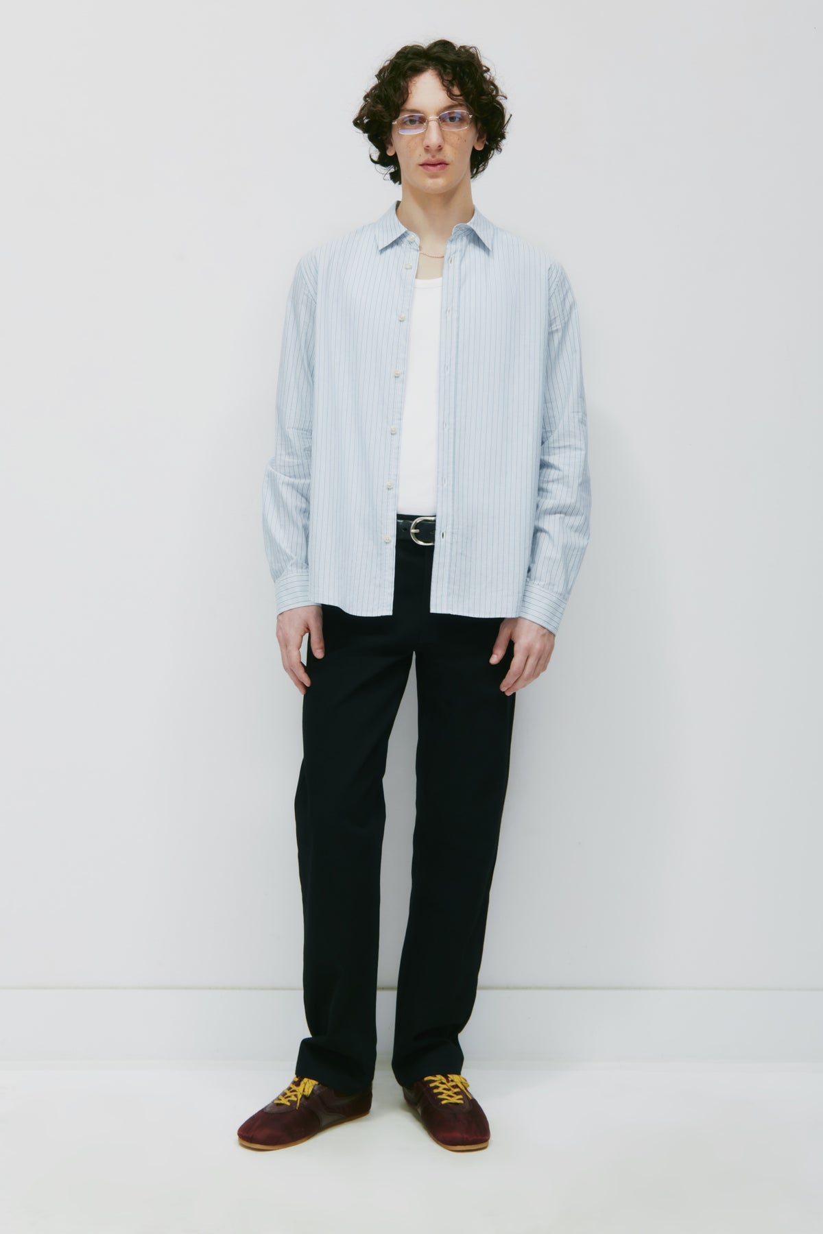 Model is 6’0” and is wearing a size 30/32.