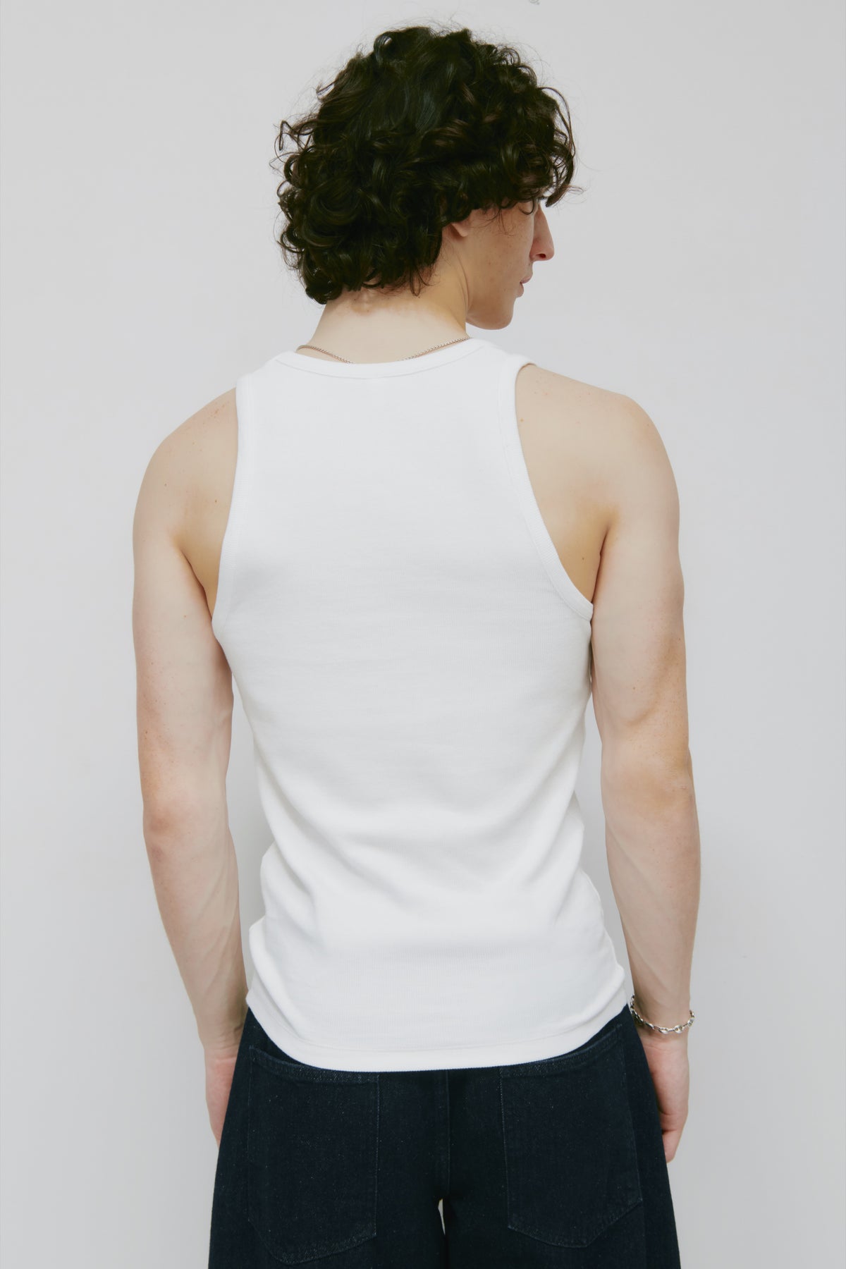 Débardeur côtelé pour hommes en blanc