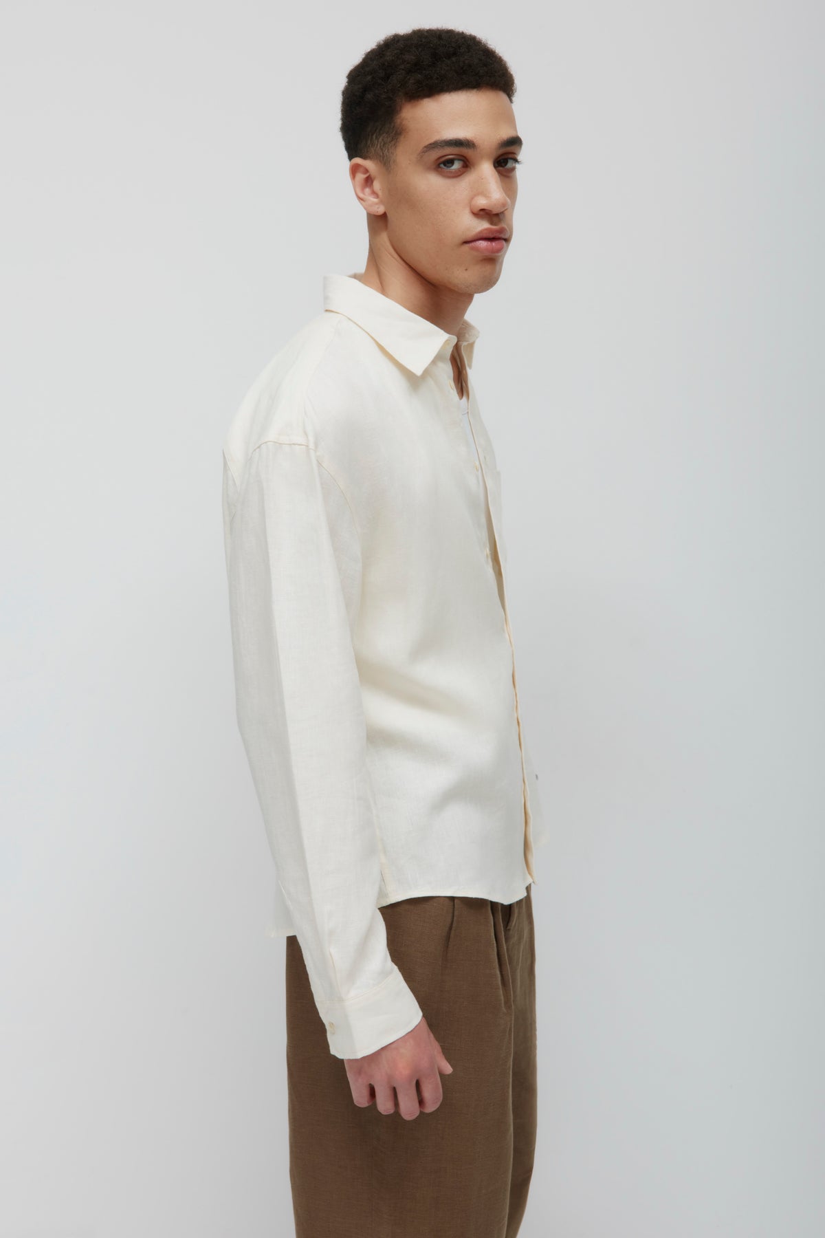 Chemise en lin Sila pour homme en naturel