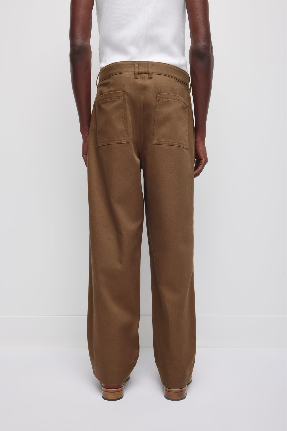 Men's Slouchy Buma Trouser in Walnut