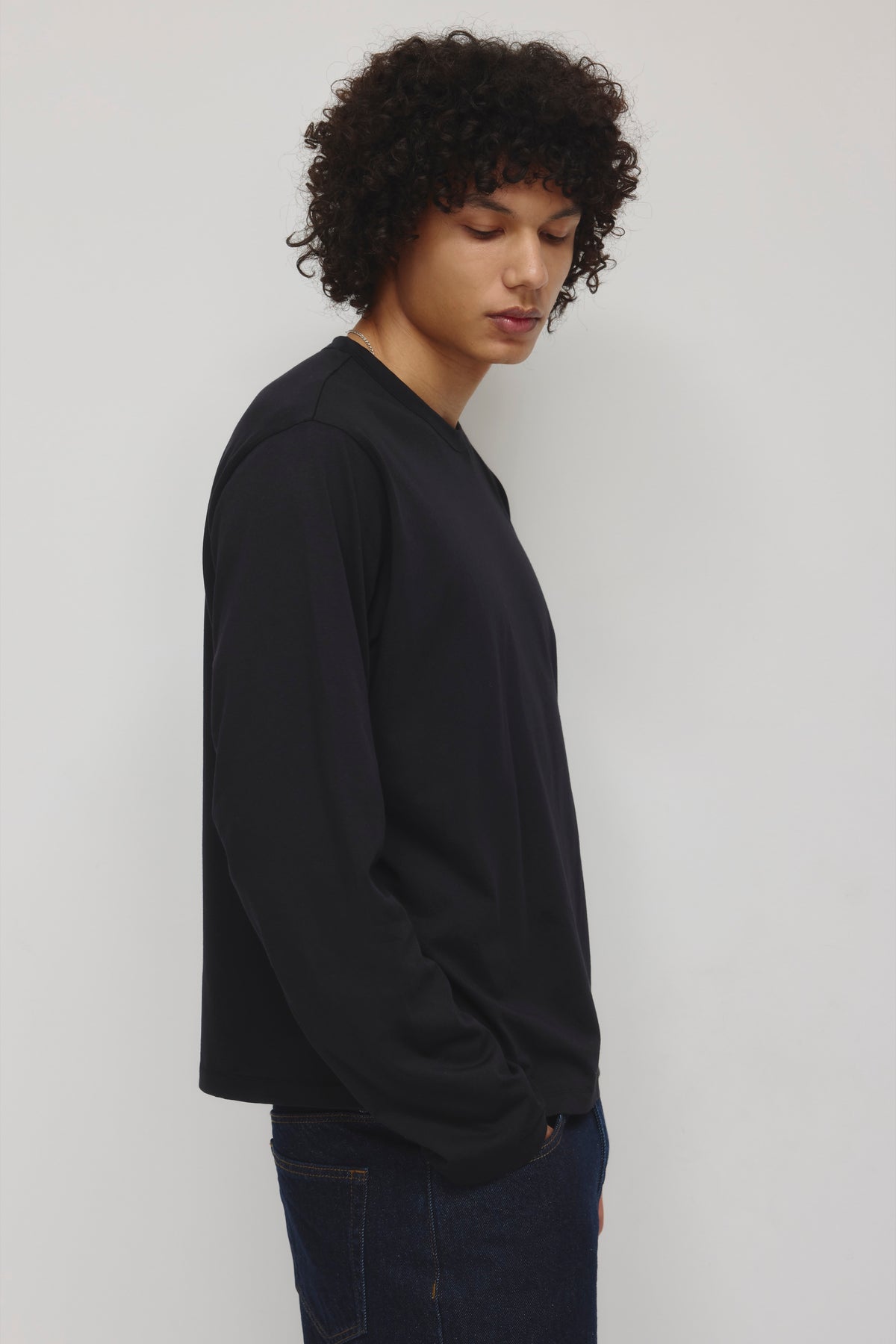 Notre longsleeve le plus léger en noir