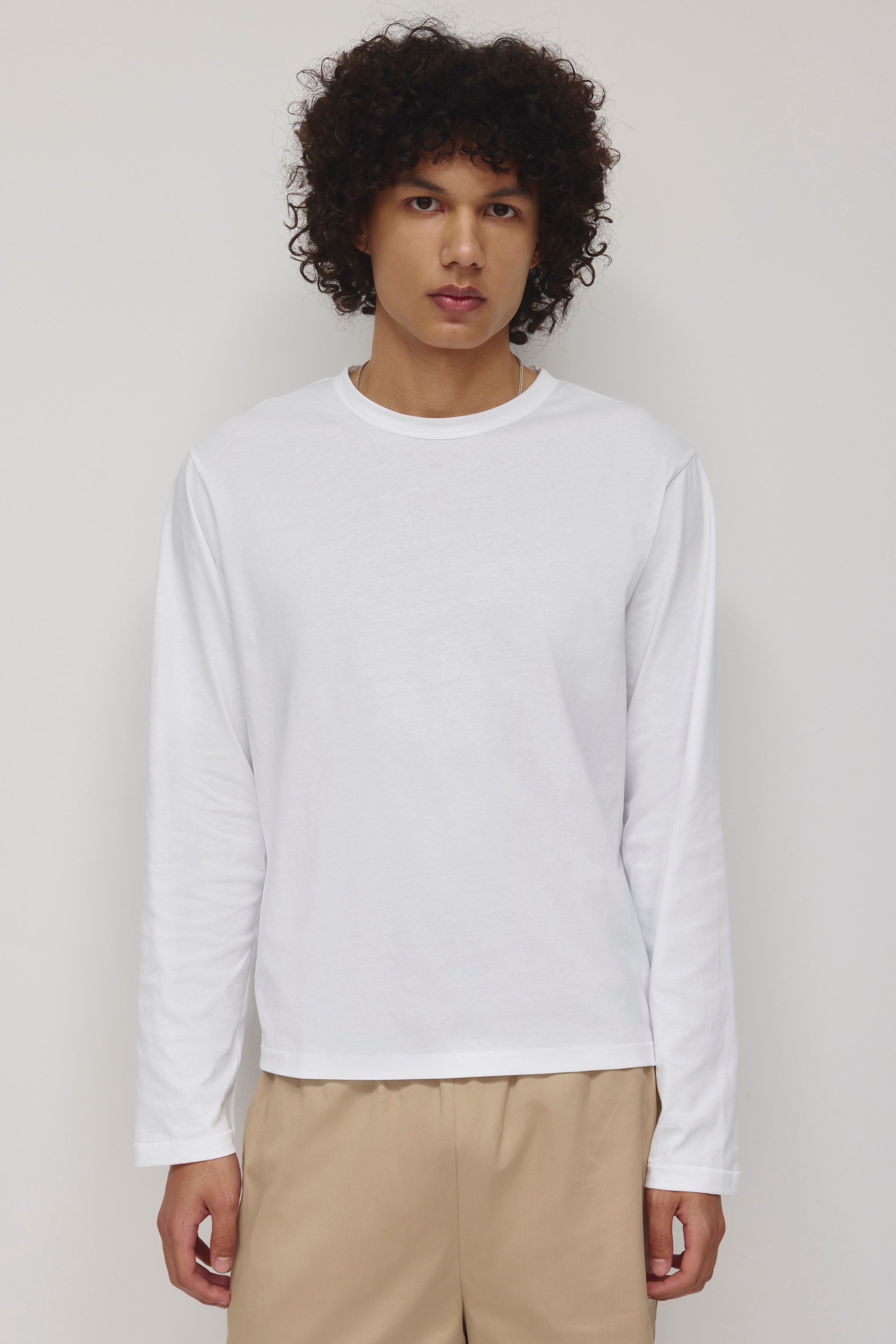 Notre longsleeve le plus léger en blanc