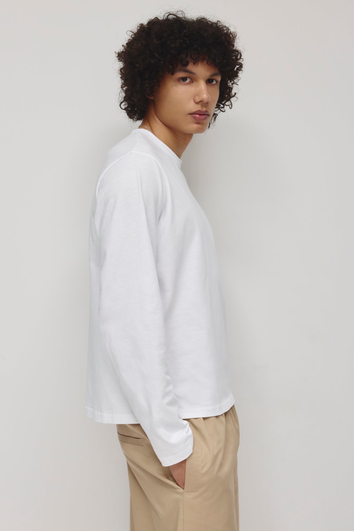 Notre longsleeve le plus léger en blanc