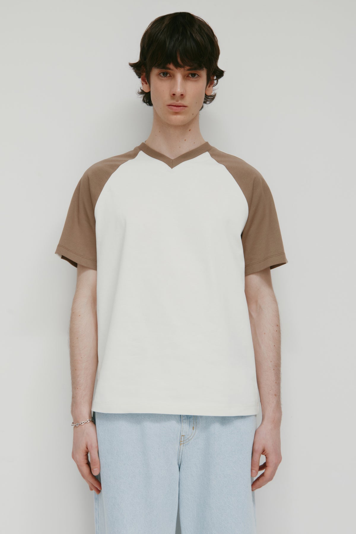 T-shirt à col en V pour homme en guimauve/Taupe