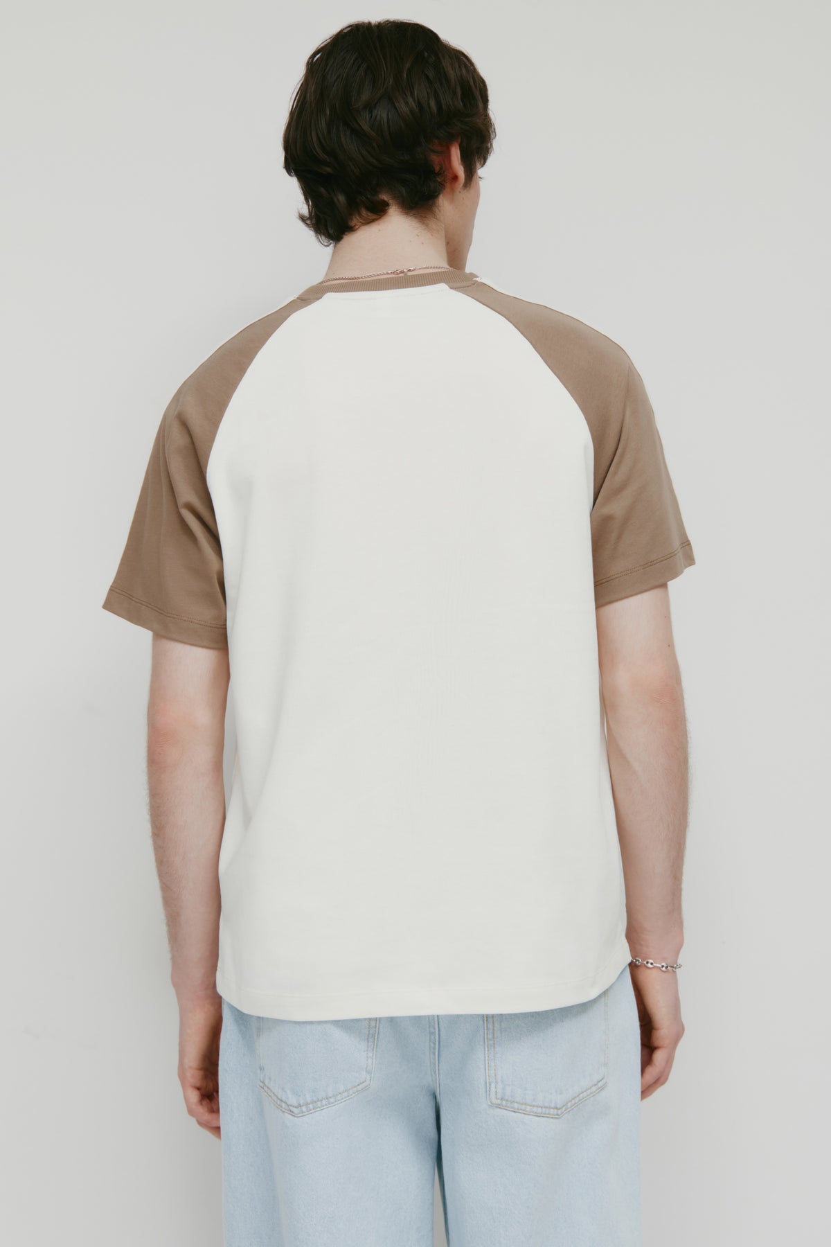 T-shirt à col en V pour homme en guimauve/Taupe