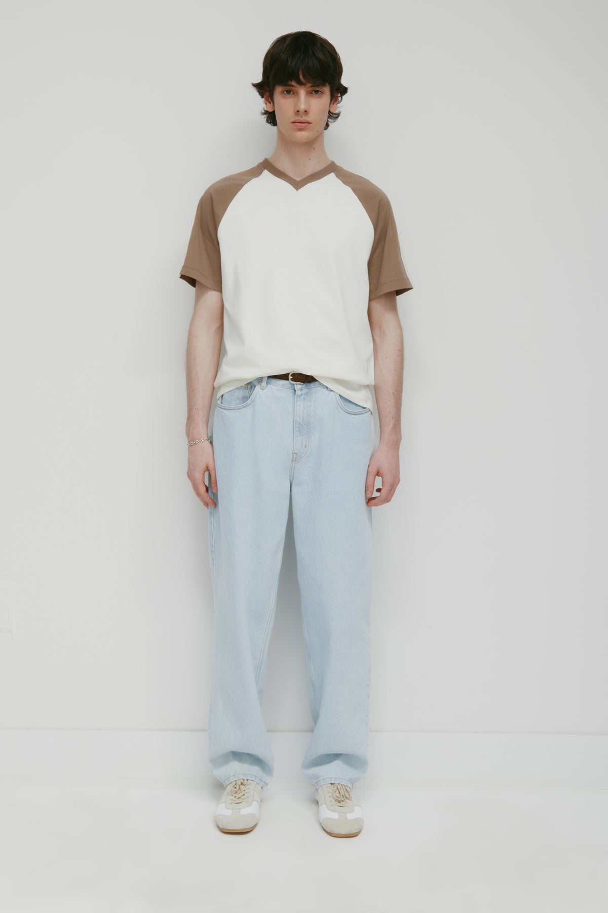 T-shirt à col en V pour homme en guimauve/Taupe