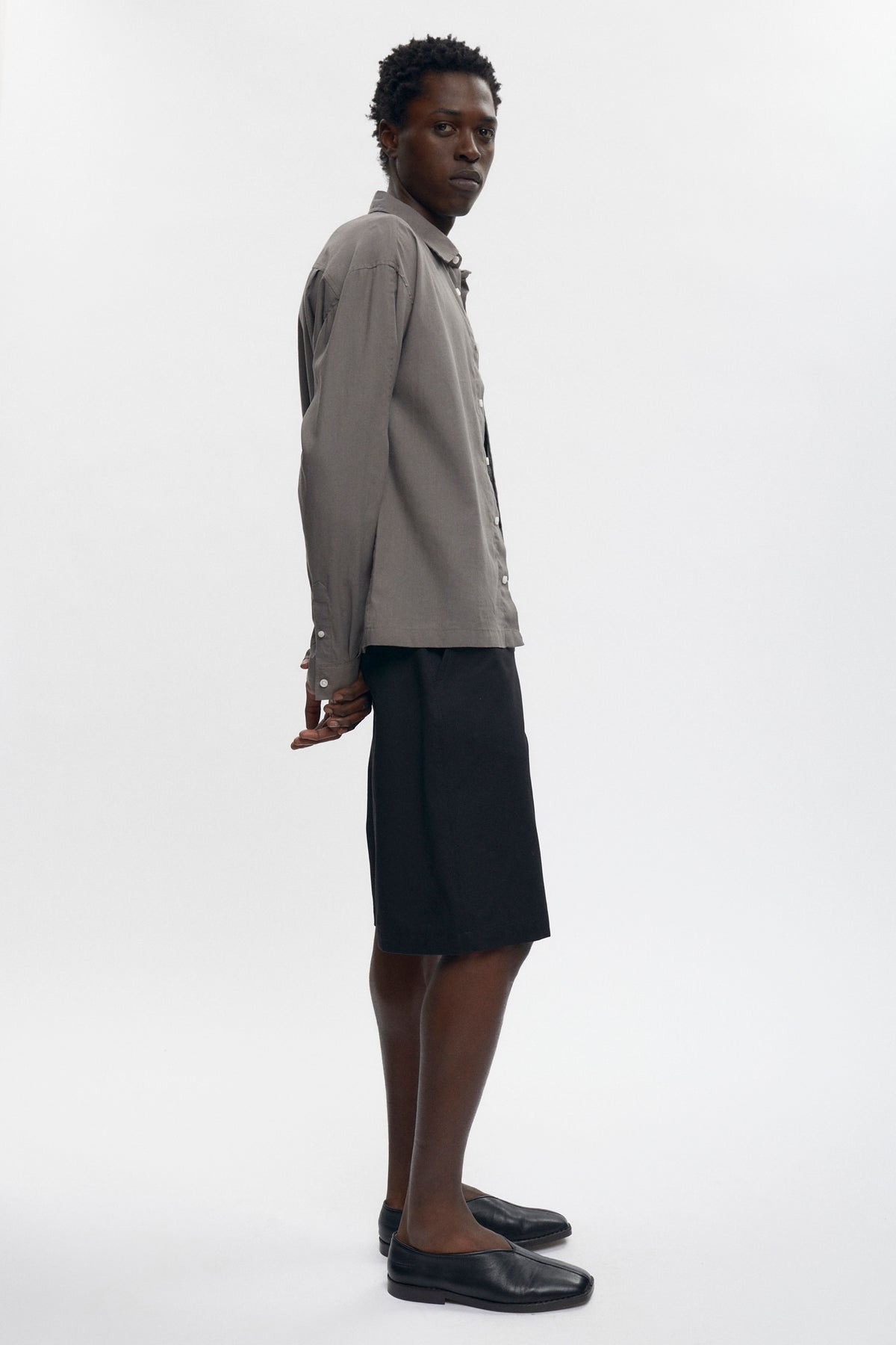 Cairo Linen Shirt in Warm Grey