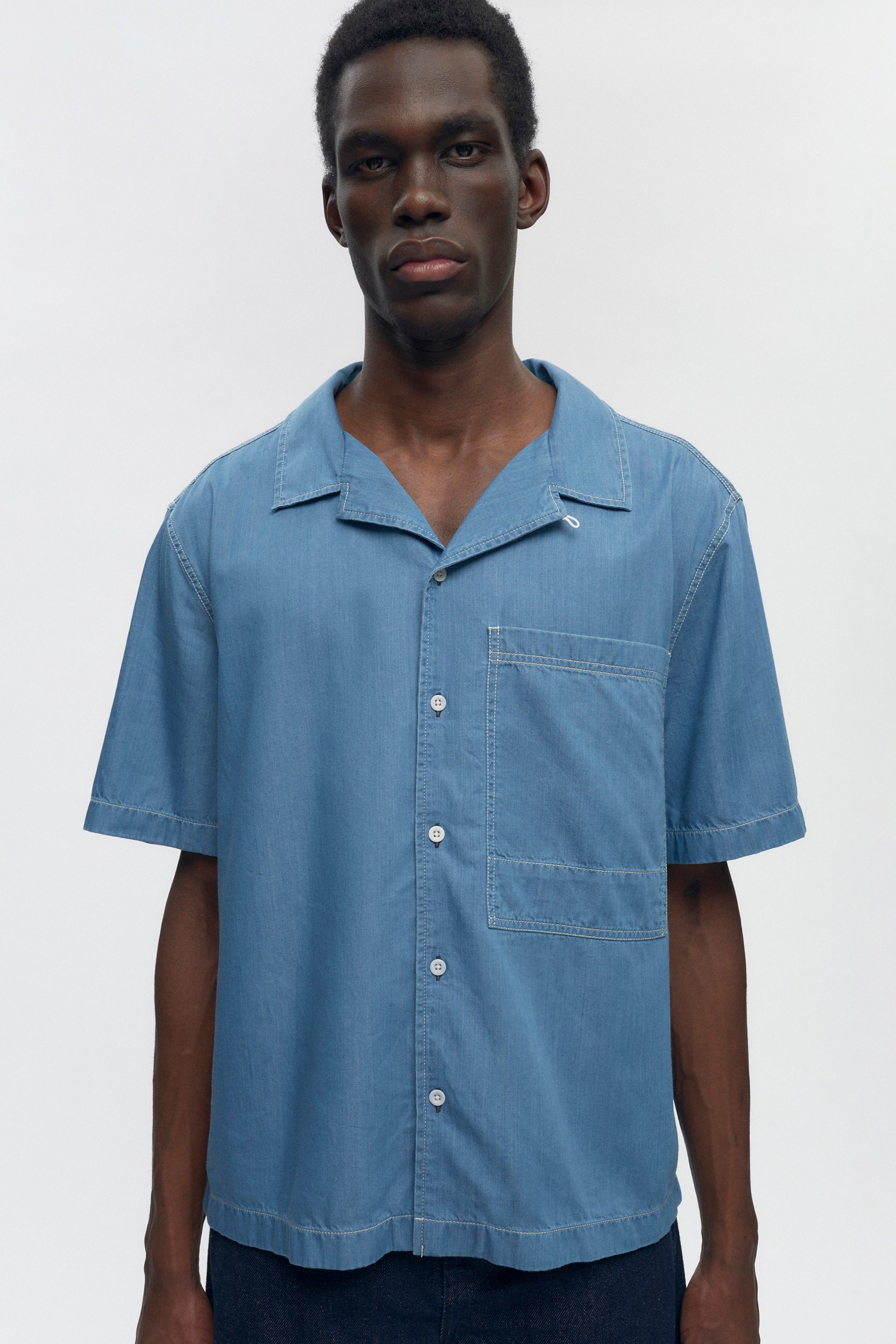 Chemise de camp en chambray pour hommes en lavage léger