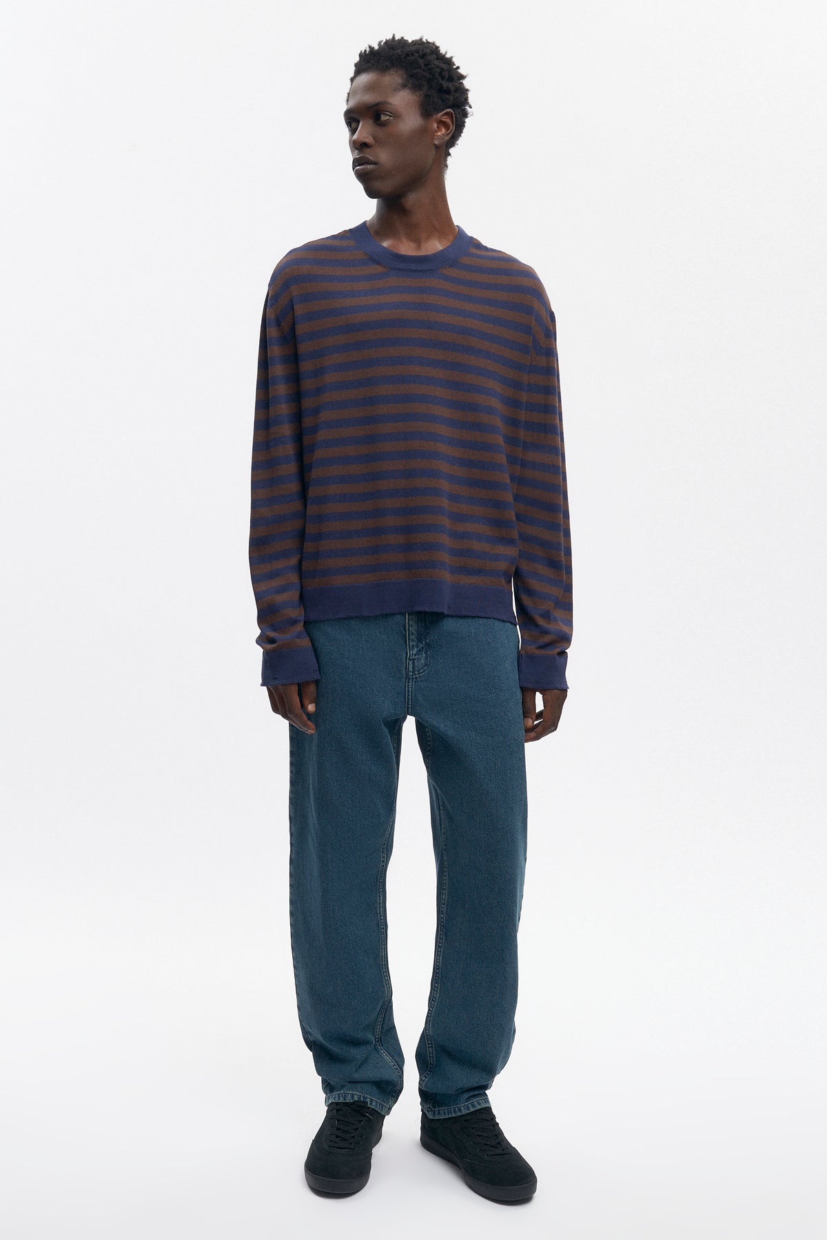Pull à col rond léger pour homme en coffee Bean/Midnight Stripe