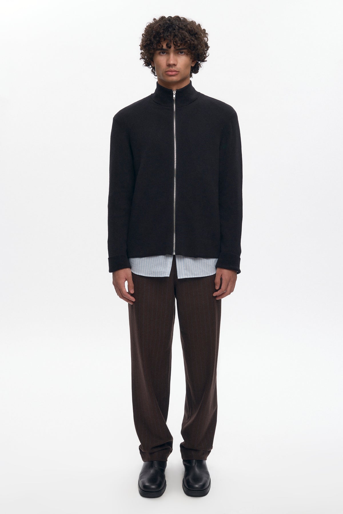 Pull léger à fermeture éclair pour homme en noir