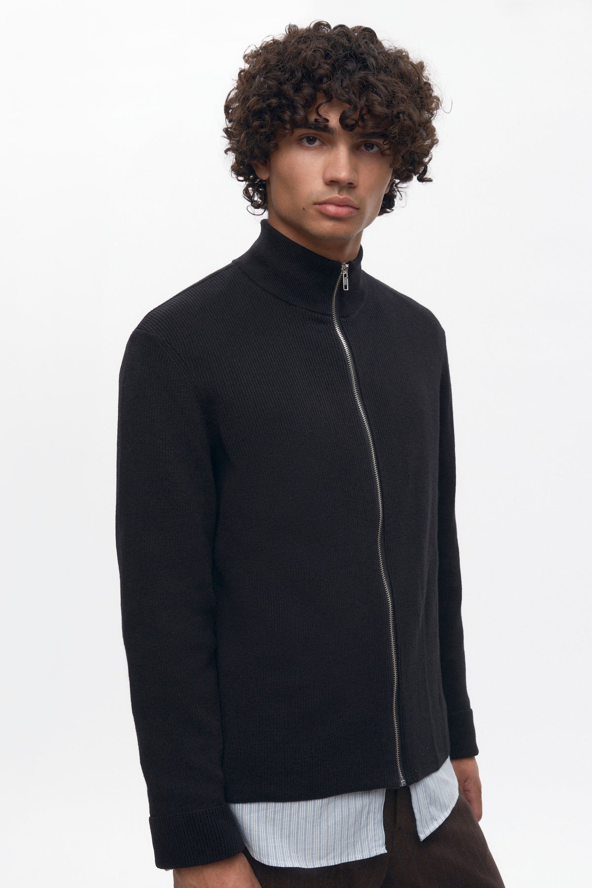 Pull léger à fermeture éclair pour homme en noir