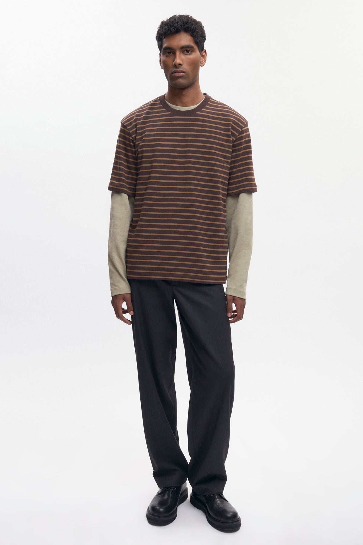 T-shirt d'épaisseur moyenne pour hommes en coffee Bean/Otter Stripe