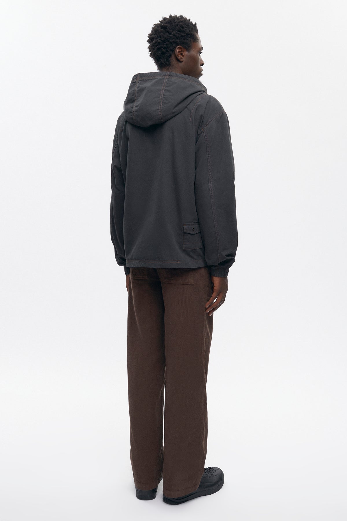 Tefnut Beach Hoodie in Black