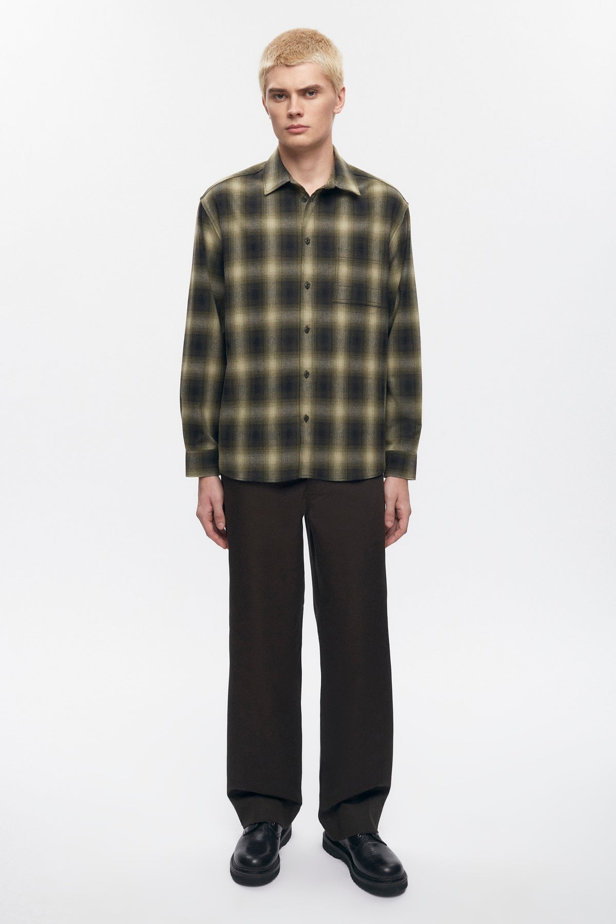 Chemise en flanelle de laine pour homme en carreaux olive