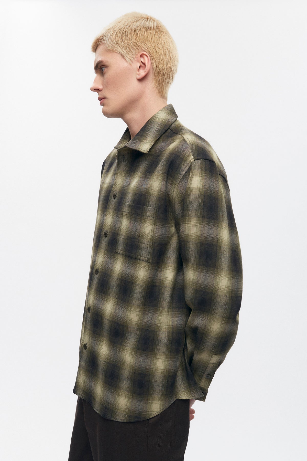 Chemise en flanelle de laine pour homme en carreaux olive
